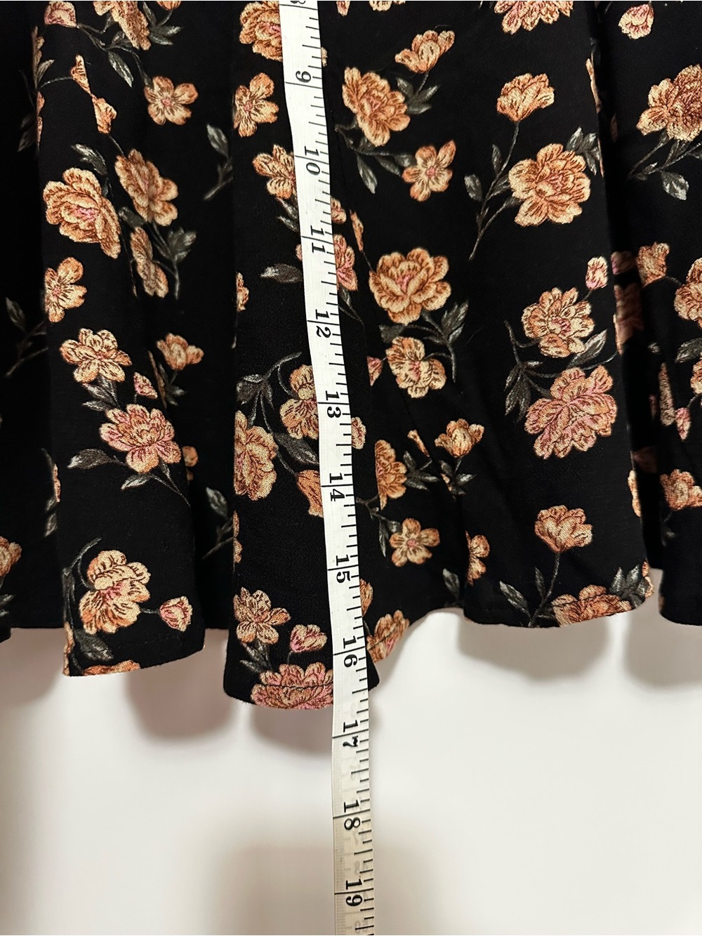 American Eagle Outfitters Black Floral Circle Skirt - Picture 5 of 5